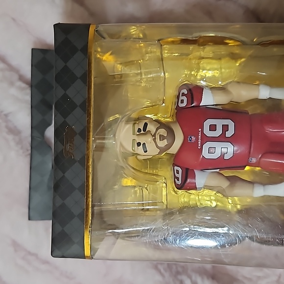 Funko NFL 🆕️ J. J. Watt Premium Vinyl Figurine - Picture 2 of 11